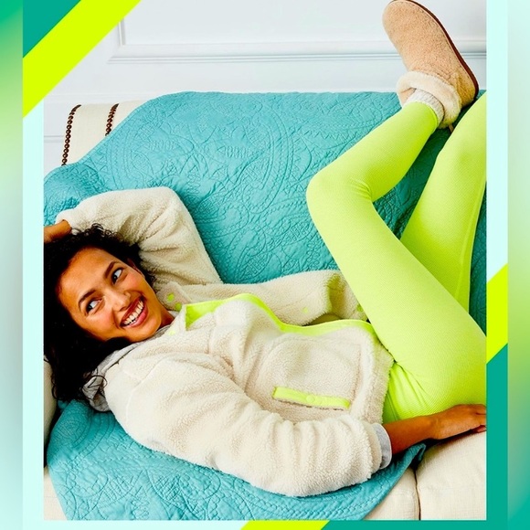 Old navy Sherpa cream/neon snap jacket L - Picture 2 of 8